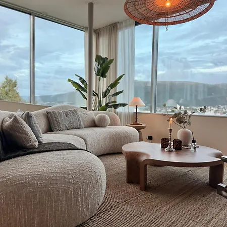 The Front Row Exclusive - With Unforgettable Views In Centre 펜션